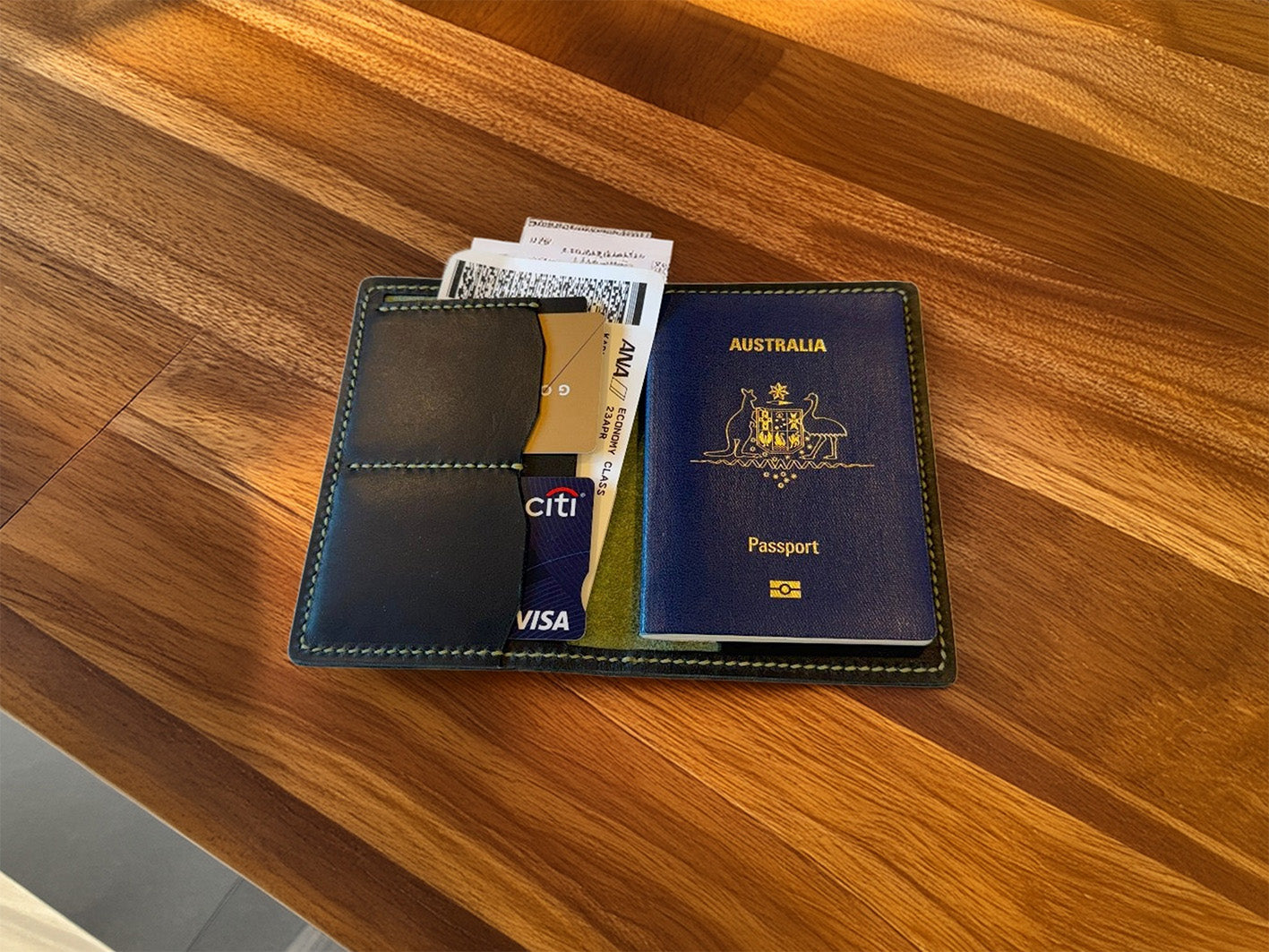 Munin Passport Holder