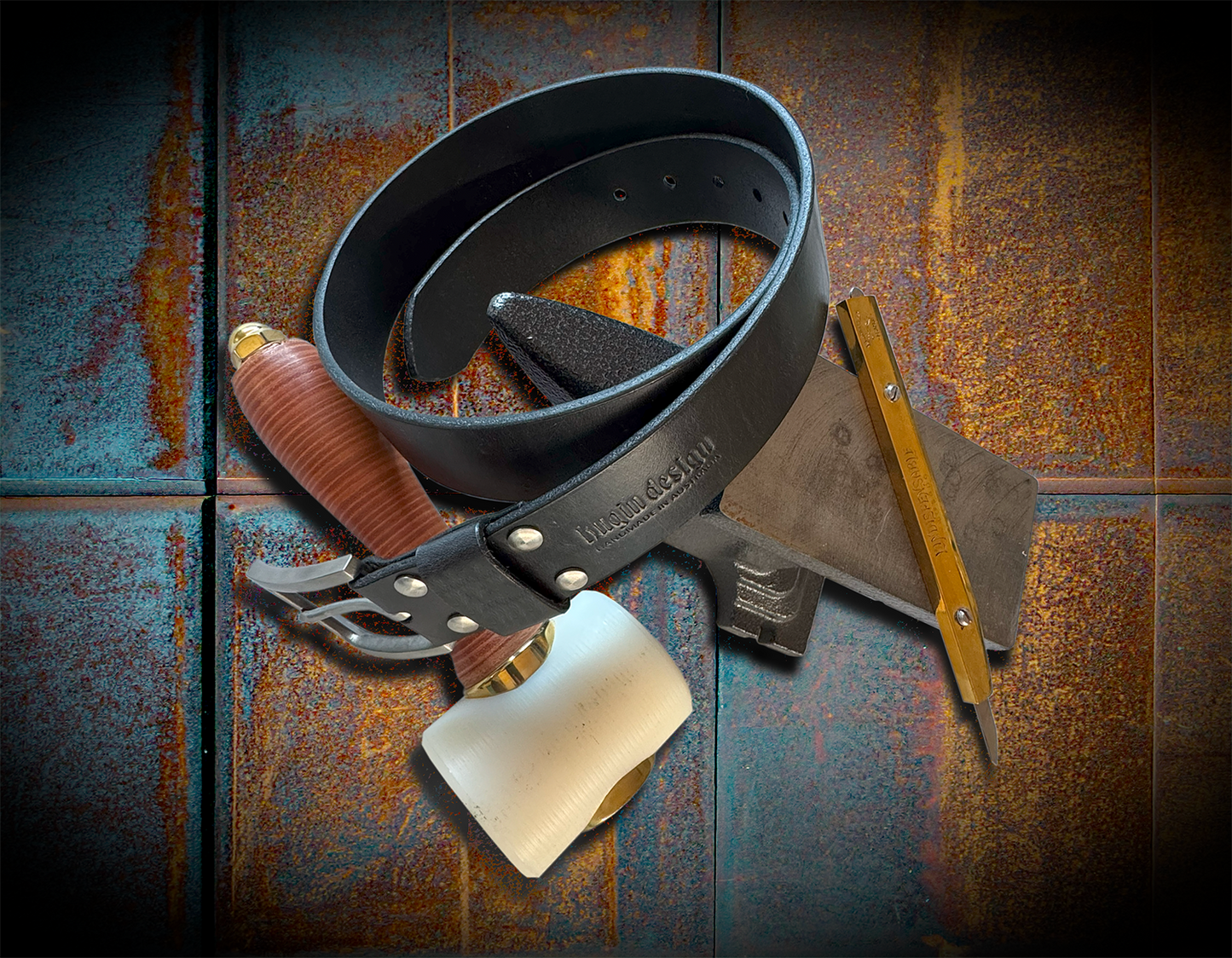 Midgard belt in black English Bridle leather